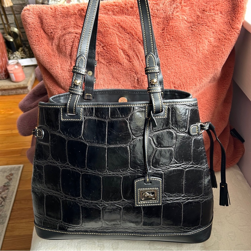 Dooney&Bourke Bayou Collection Black Crocodile Embossed Leather Tote/Satchel